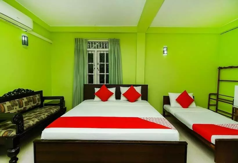 هتل Empryean By Oyo Rooms