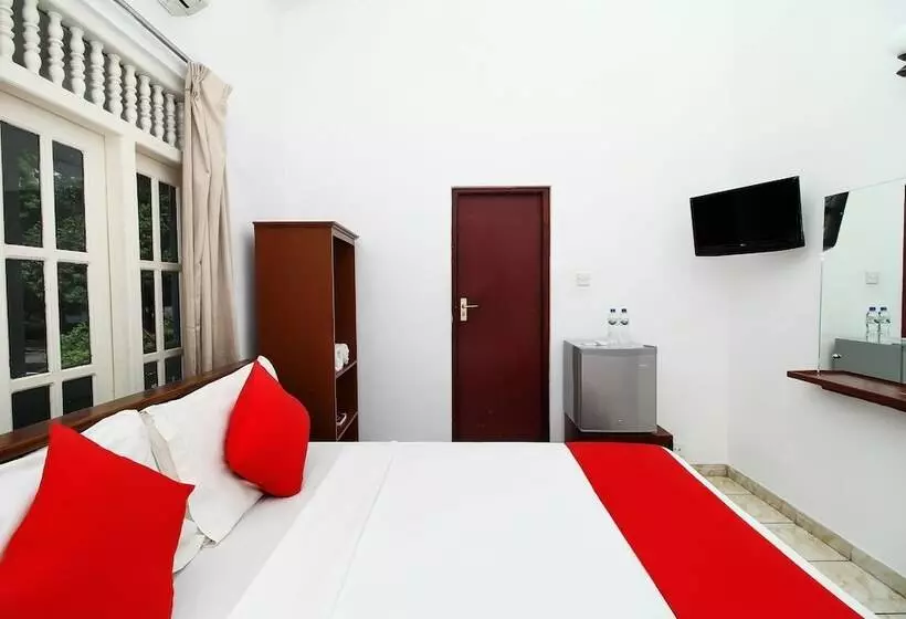 هتل Empryean By Oyo Rooms