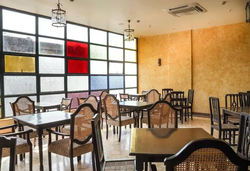 ホテル Sharayu One