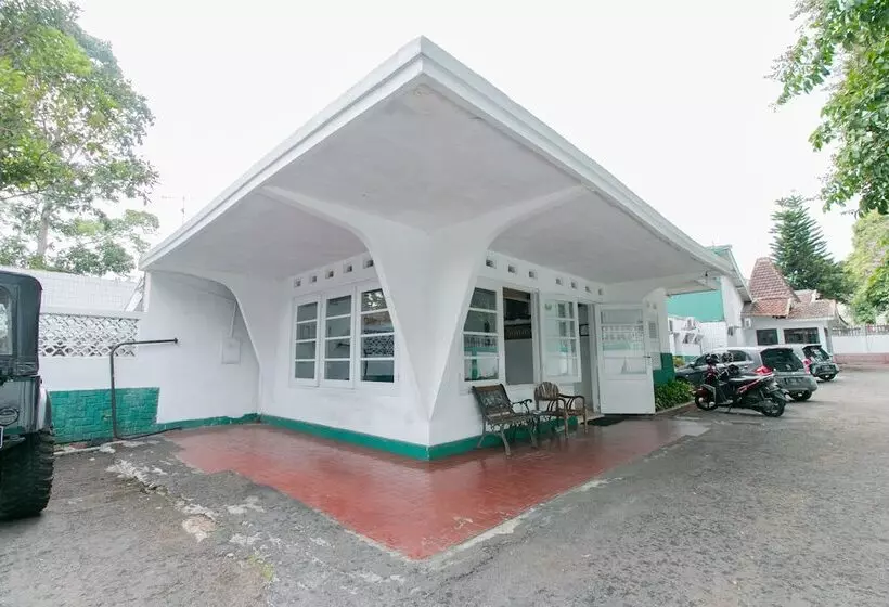 Hotelli Mustika Widyasari Redpartner