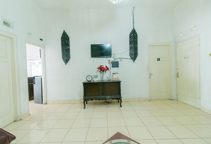 בית מלון כפרי Mustika Widyasari Redpartner