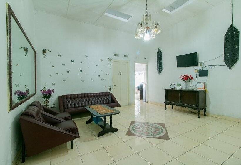 בית מלון כפרי Mustika Widyasari Redpartner