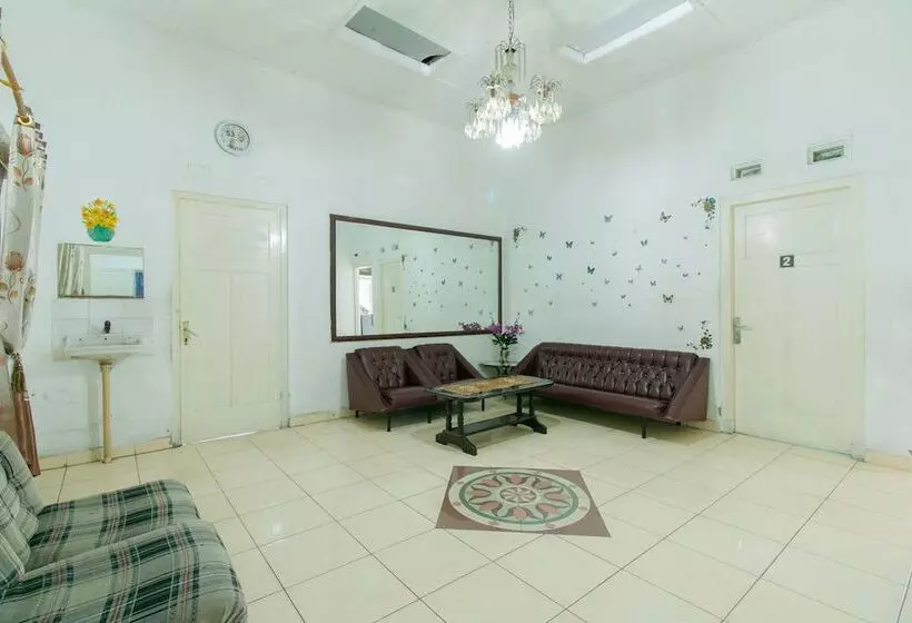 Hotelli Mustika Widyasari Redpartner