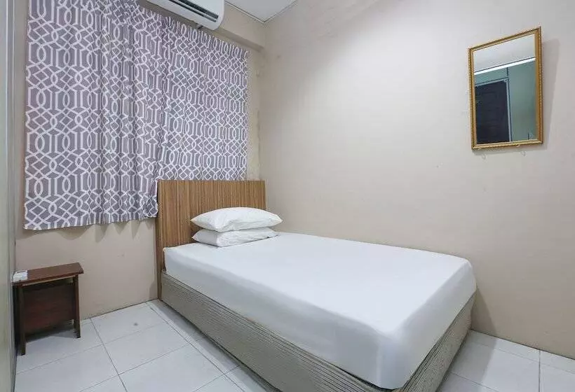 Hotelli Spot On 89796 D Noor Budget Inn