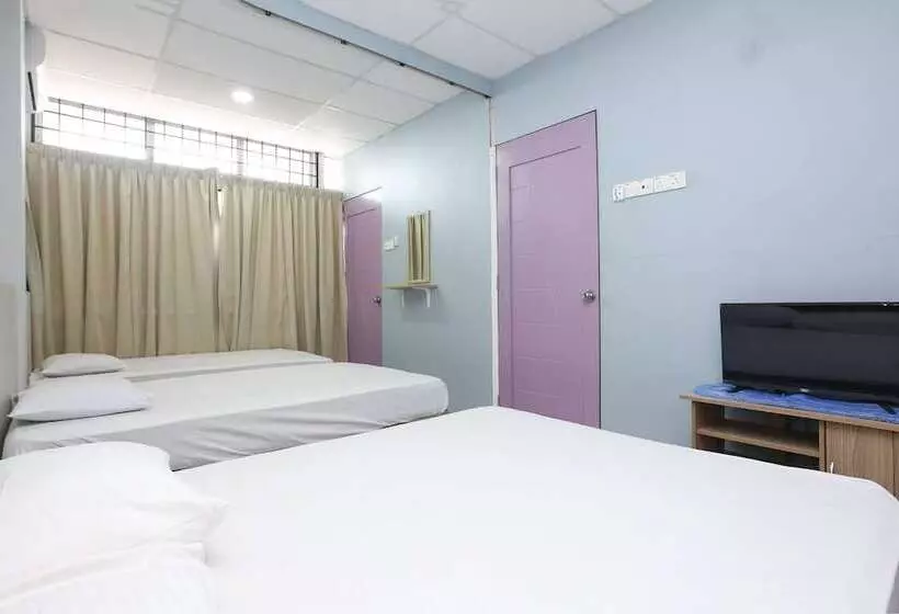 Hotelli Spot On 89796 D Noor Budget Inn