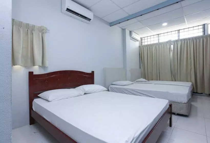 Hotelli Spot On 89796 D Noor Budget Inn