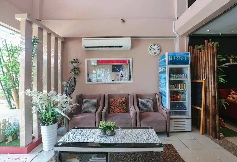 فندق Spot On 89796 D Noor Budget Inn