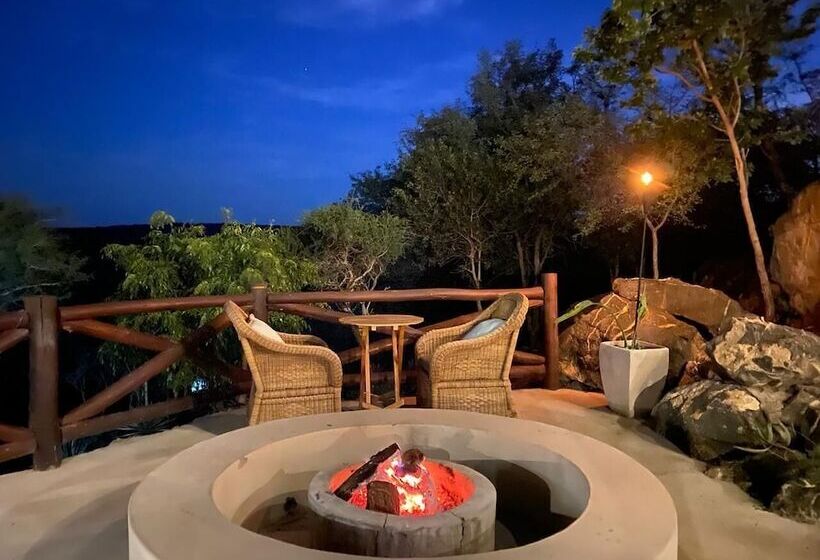 فندق The Wild Blue Lodge Safari & Spa