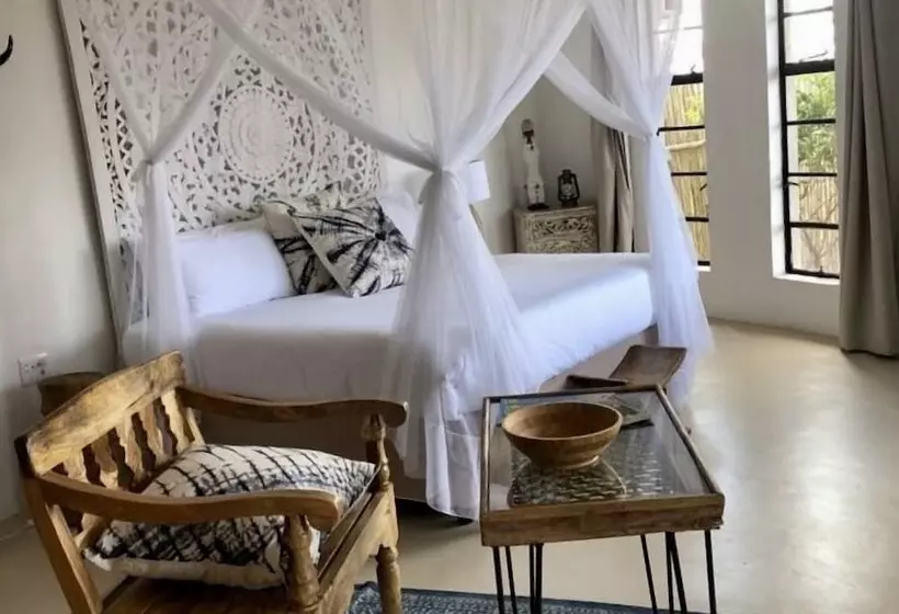 ホテル The Wild Blue Lodge Safari & Spa