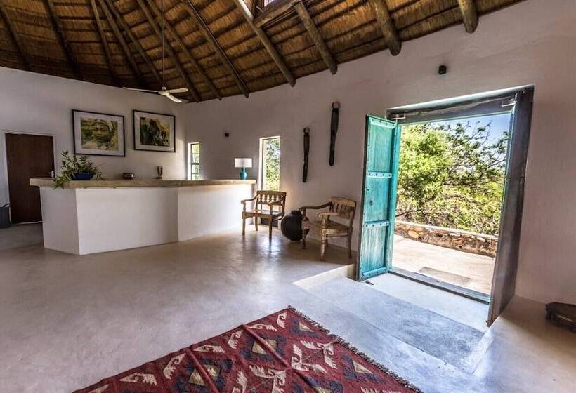 فندق The Wild Blue Lodge Safari & Spa