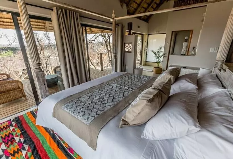 ホテル The Wild Blue Lodge Safari & Spa