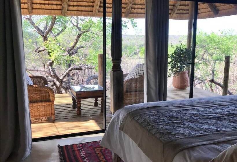 فندق The Wild Blue Lodge Safari & Spa