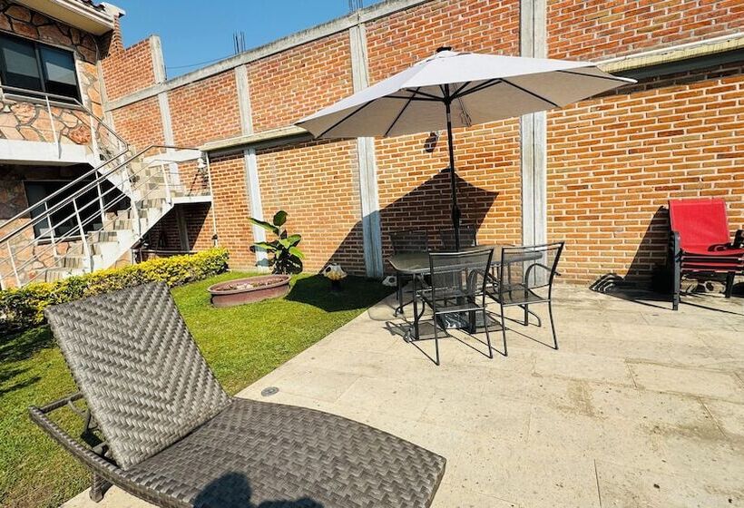 هتل Villa Pralaya