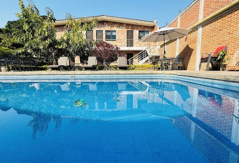 هتل Villa Pralaya