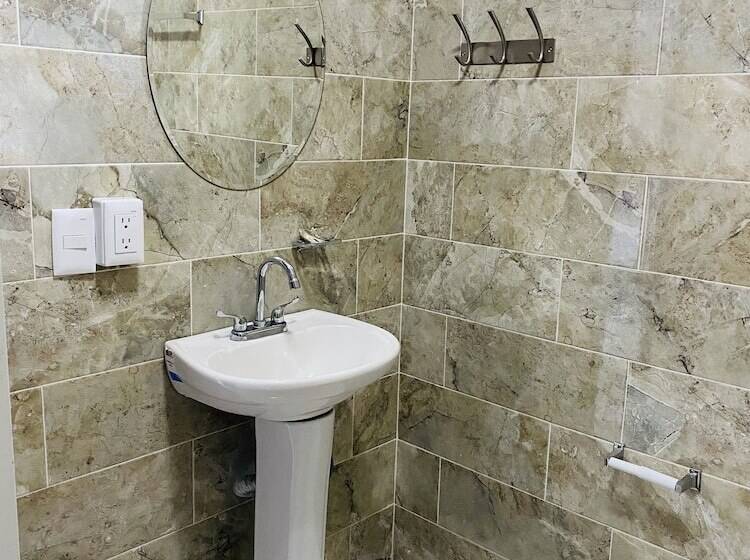 هتل Villa Pralaya