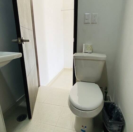 هتل Villa Pralaya