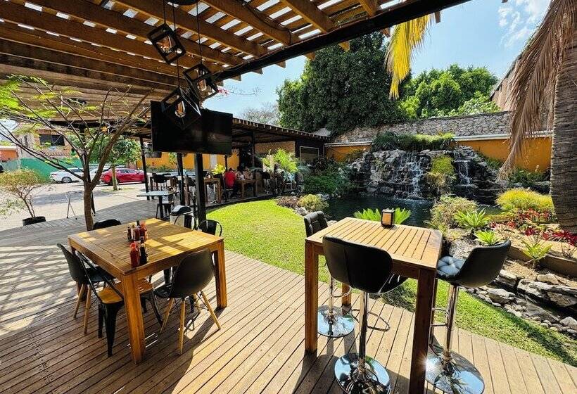 هتل Villa Pralaya