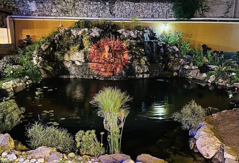 هتل Villa Pralaya