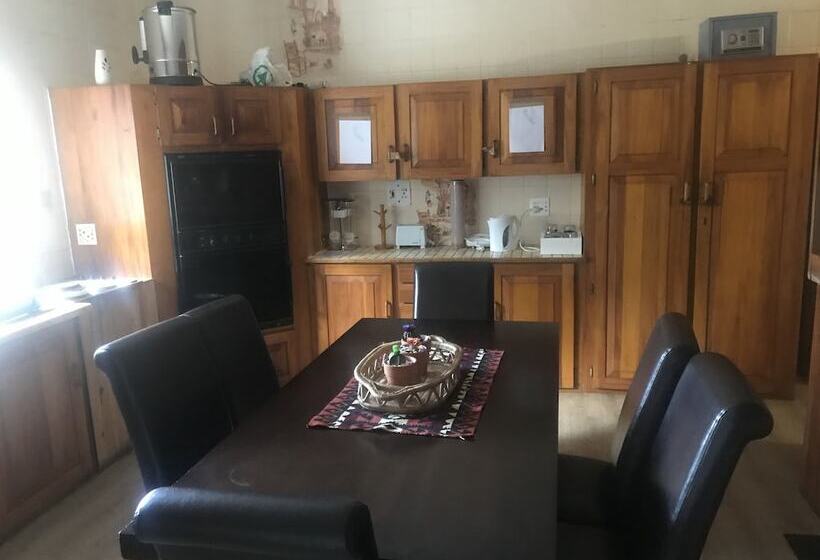 펜션 Kusha Sabie Two