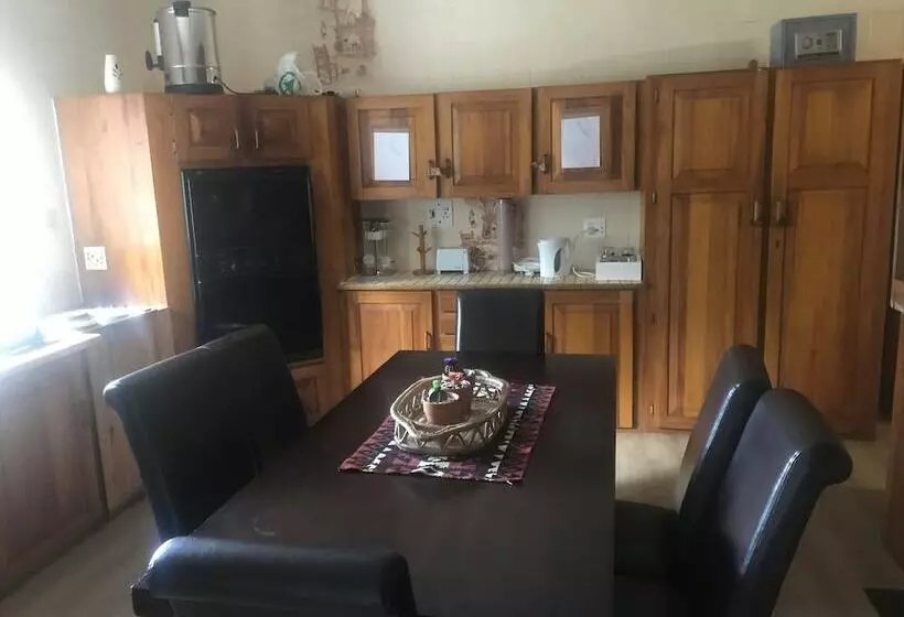 پانسیون Kusha Sabie Two