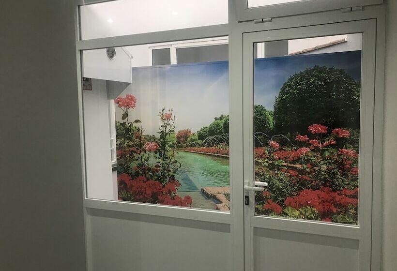 Pension (Hôtel basse catégorie) Viana Rooms