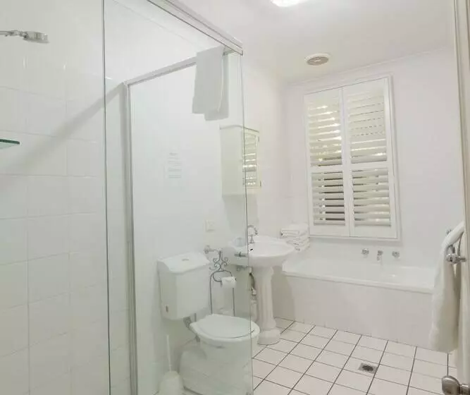 Cockfighters Ghost Vineyard