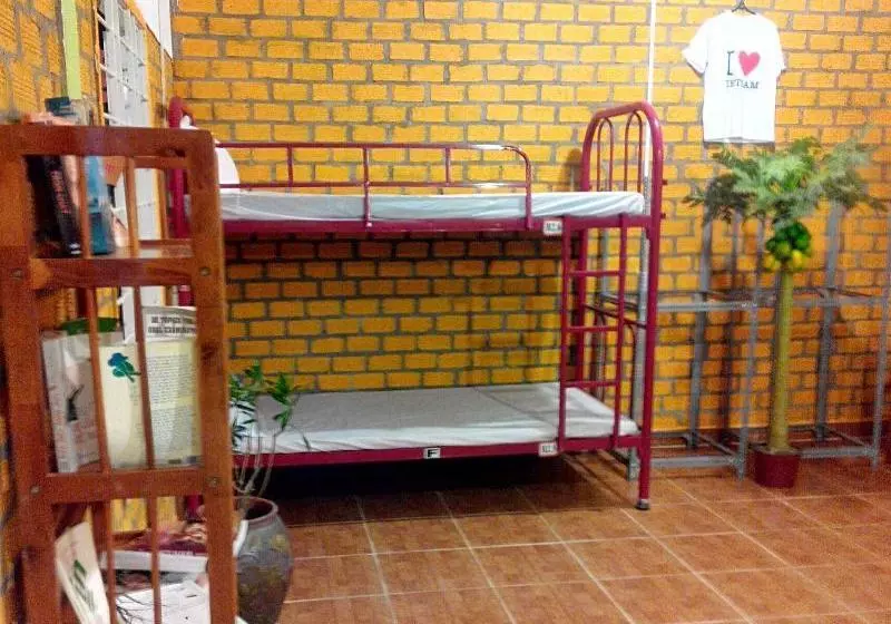 هتل Antinho Hostel