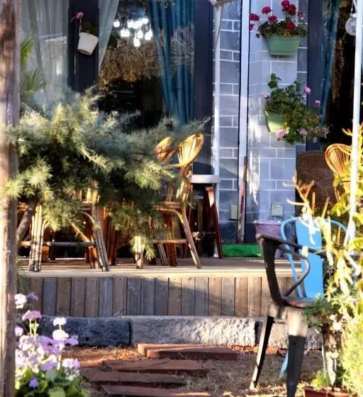 Hotelli La Maison Du Laoshay Lijiang