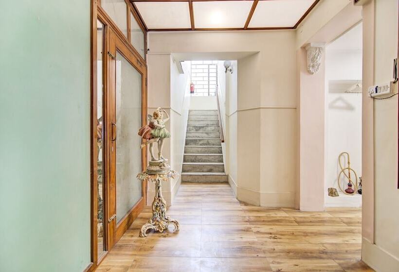 בית מלון כפרי Pink Palace