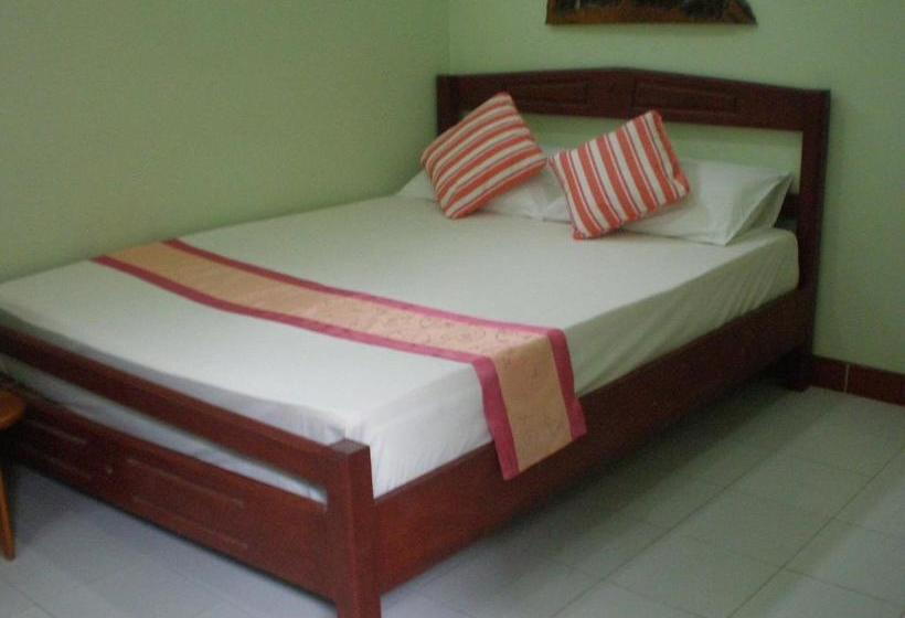 ホテル Smile Samed House