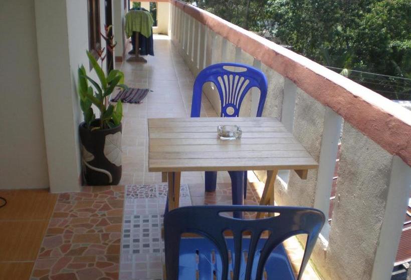 ホテル Smile Samed House