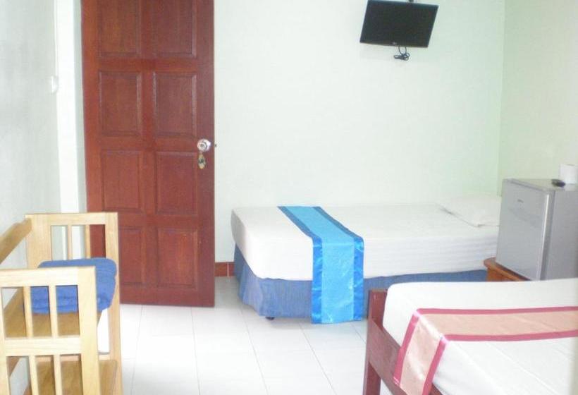 ホテル Smile Samed House