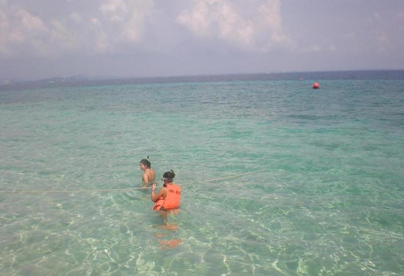 ホテル Smile Samed House