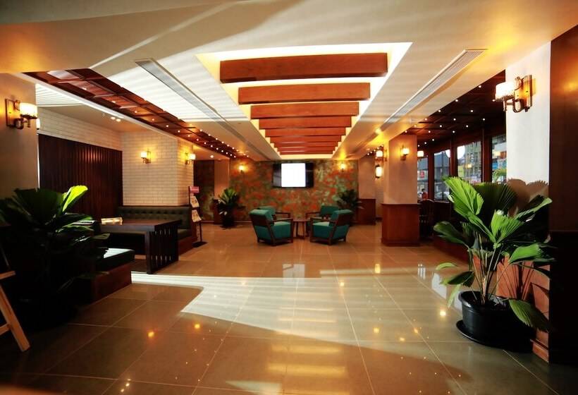 בית מלון כפרי Yash International Calicut