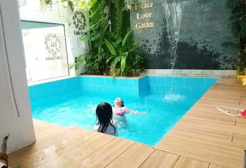 هاستل Little Garden Homestay