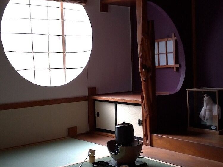 פנסיון Lien Tono