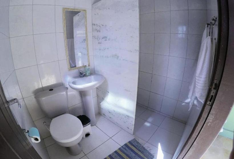 הוסטל Foguete Surf Camp