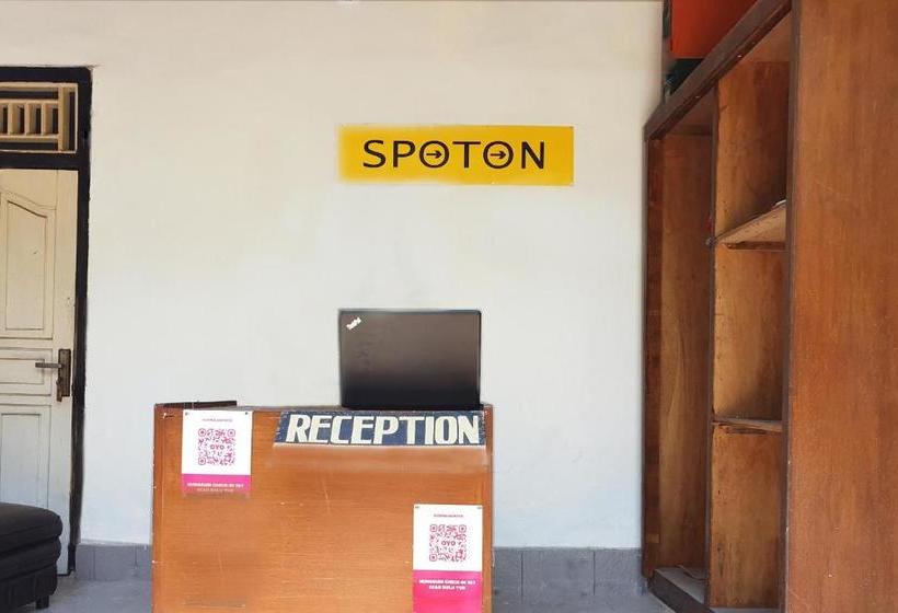 فندق صغير Spot On 2167 Creative Bungalow