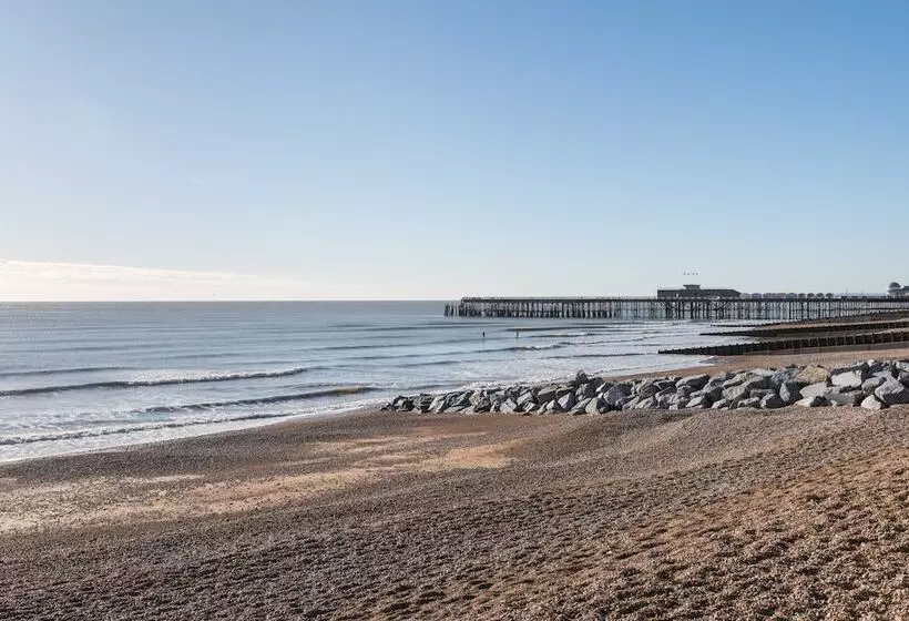 Beach Comber   Hastings