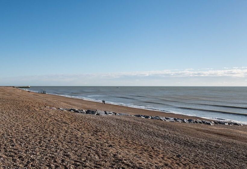 Beach Comber   Hastings
