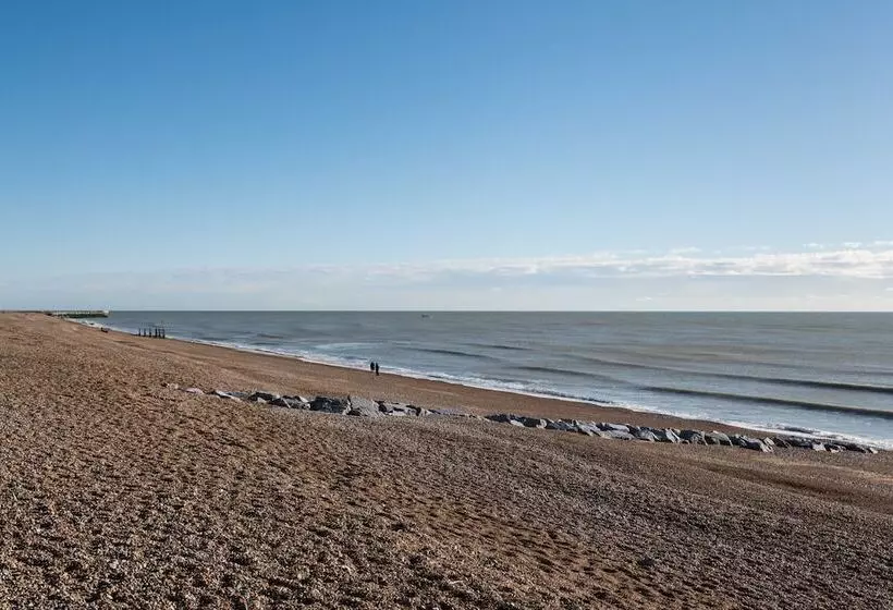 Beach Comber   Hastings