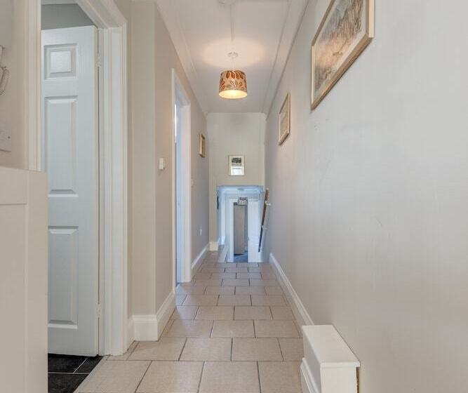 Beach Comber   Hastings