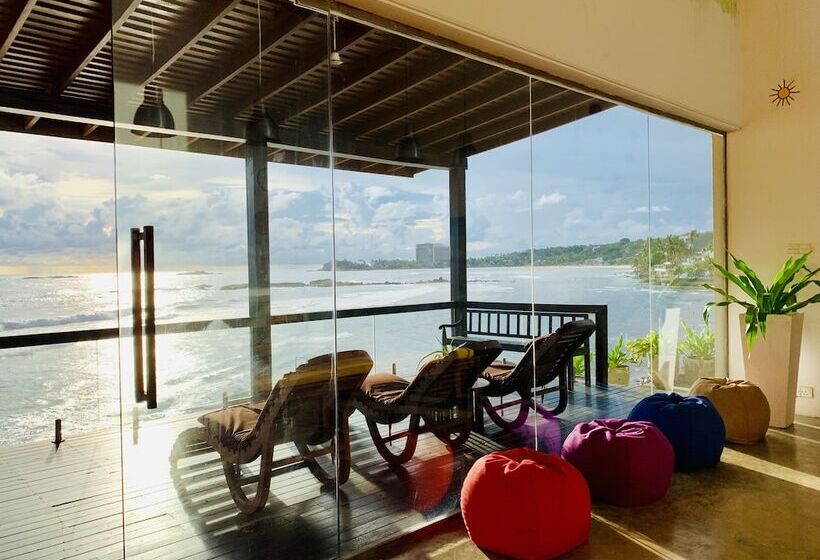 Hotel Thambilli Beach Front Villa