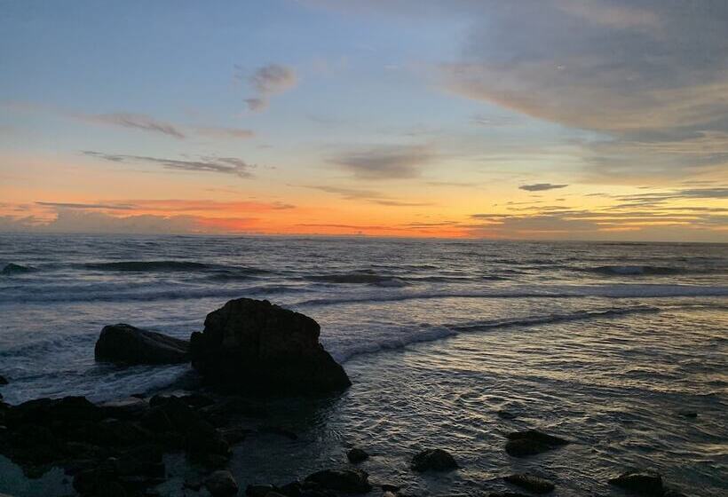 Hotel Thambilli Beach Front Villa