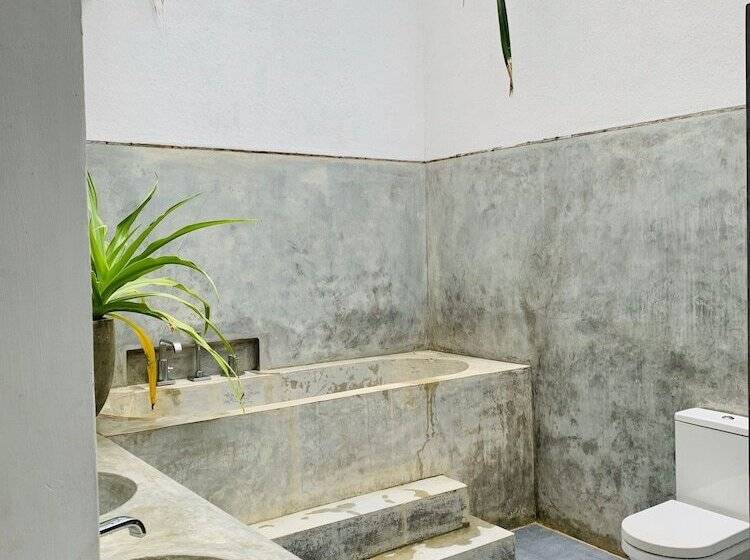 Hotel Thambilli Beach Front Villa