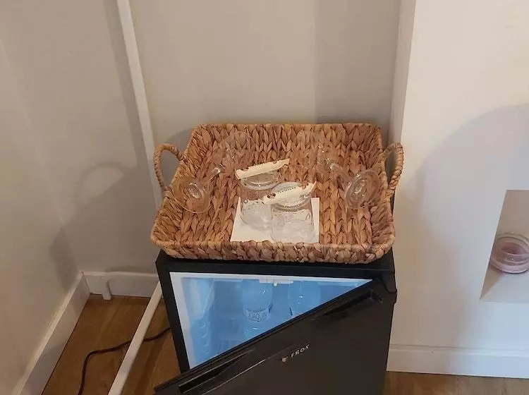 پانسیون One&only