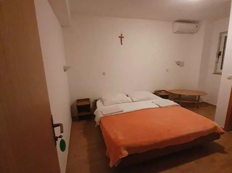 پانسیون Rooms Ivankovic