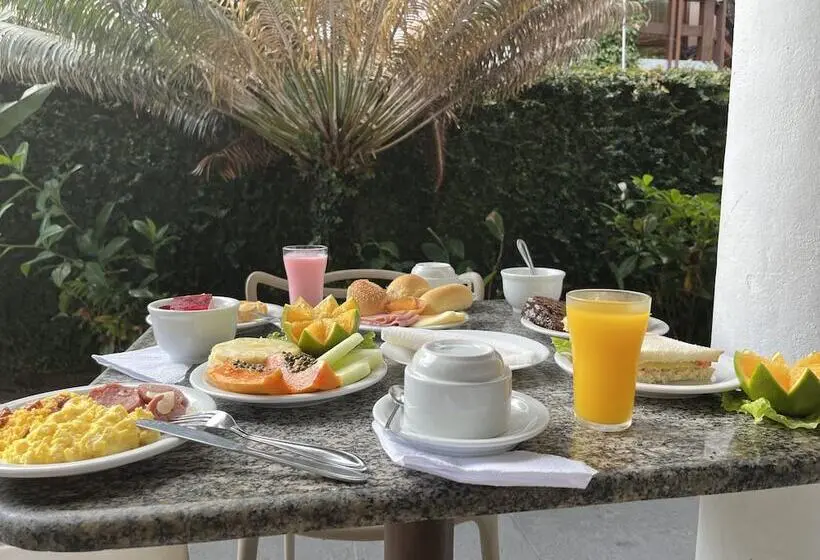 Rede Andrade Estrela Dalva Praia Hotel