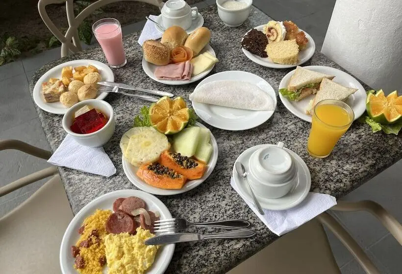 Rede Andrade Estrela Dalva Praia Hotel