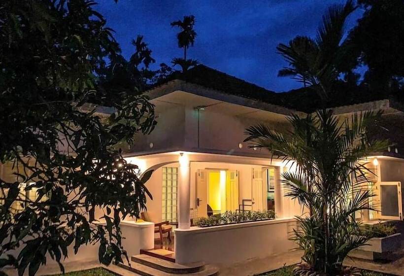 בית מלון כפרי The Deco House